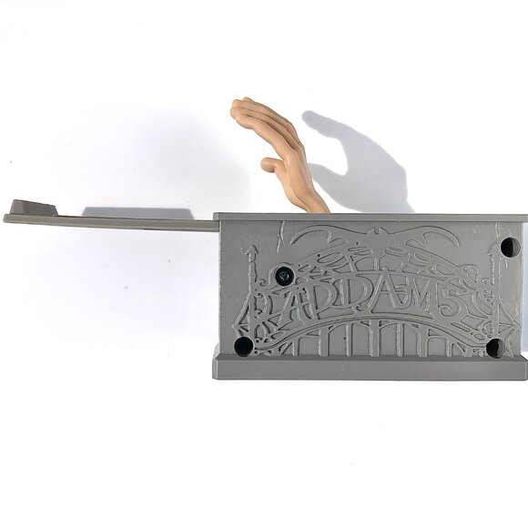 🦋 The Addams Family THING Burger King toy 2019 hand coffin Thing T. Thing Adams - Picture 5 of 16